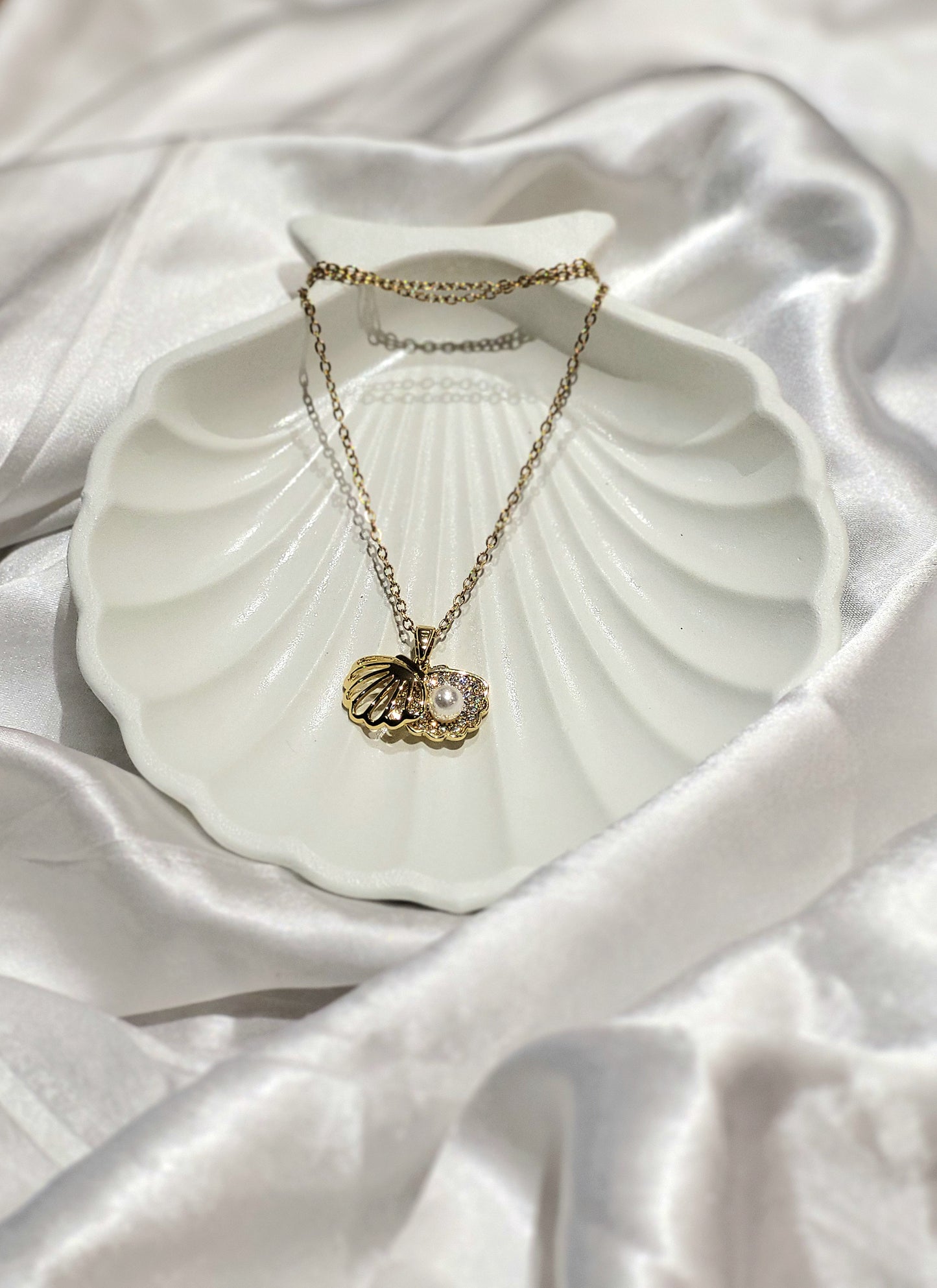 Luxe Shell Pendant