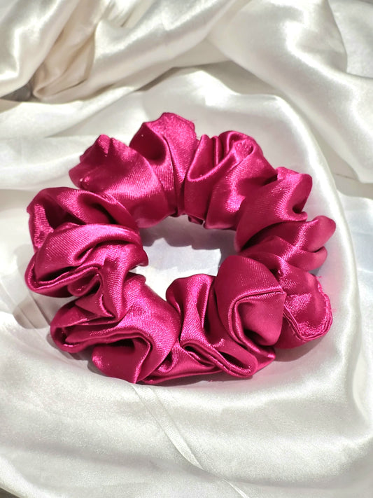 💖 Fuchsia Bloom – Satin Hair Scrunchie 💖