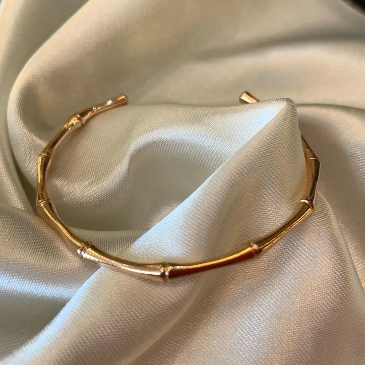 Bamboo Whisper – Gold-Plated Minimal Cuff Bracelet