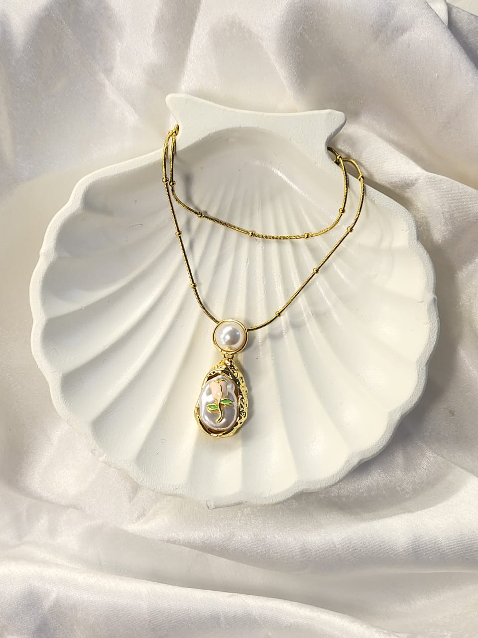 Golden Bloom Pearl Necklace
