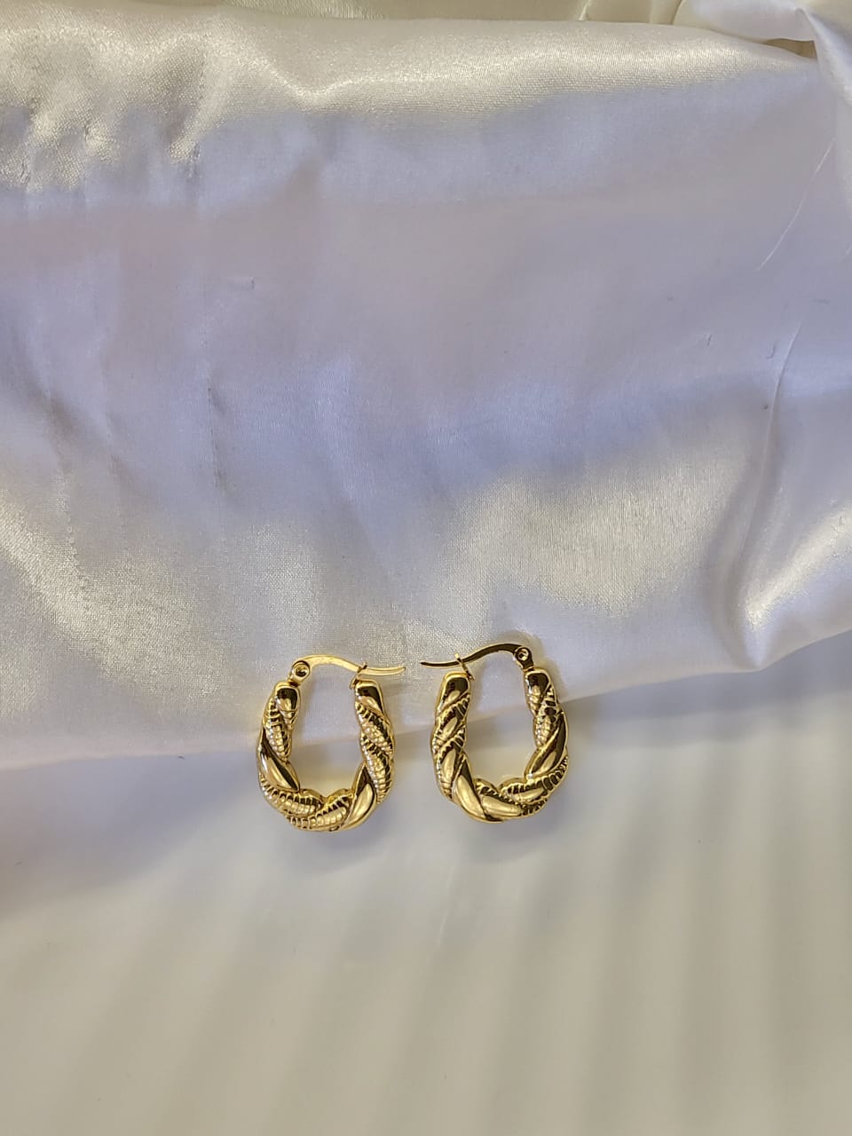 Twist Luxe Gold Hoops