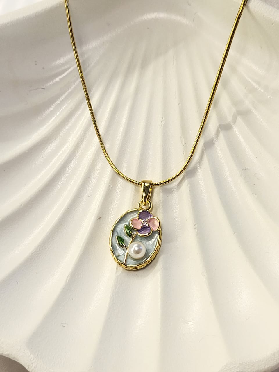 Bloom Pearl Pendant Necklace