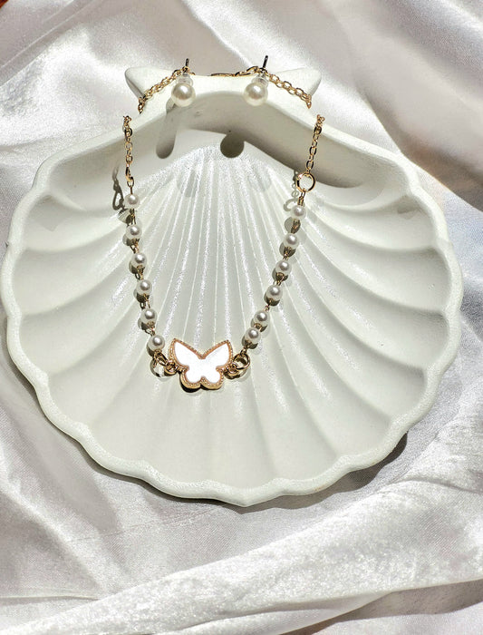 Pearl Flutter Necklace