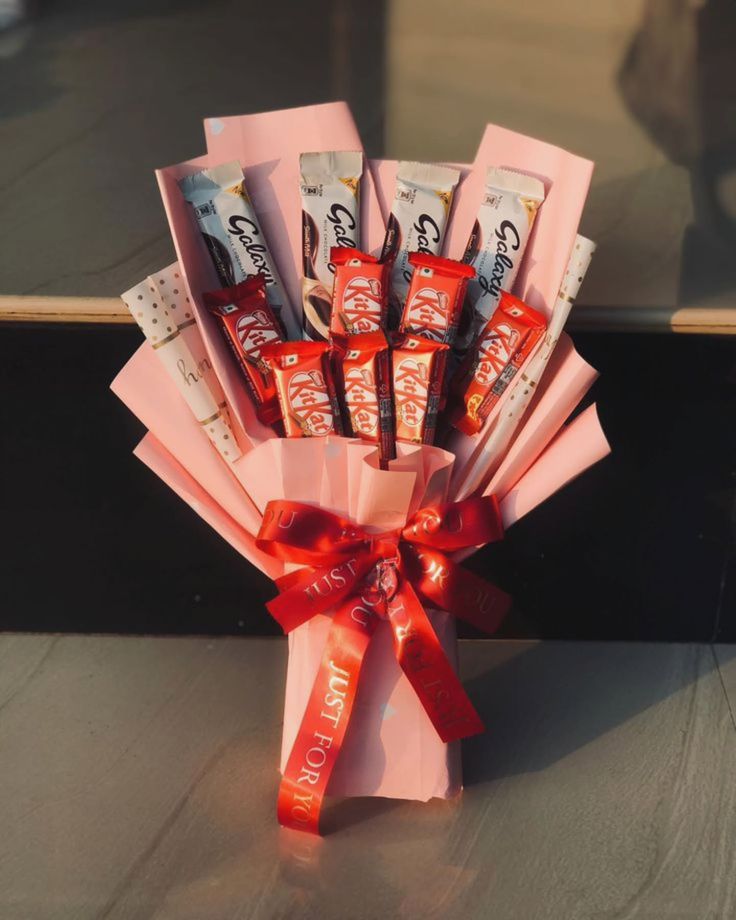 Trevya KitKat & Galaxy Chocolate Bouquet