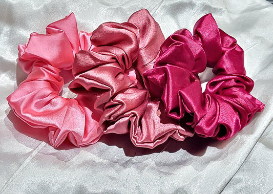 PINK BLOOM SET SCRUNCHIES
