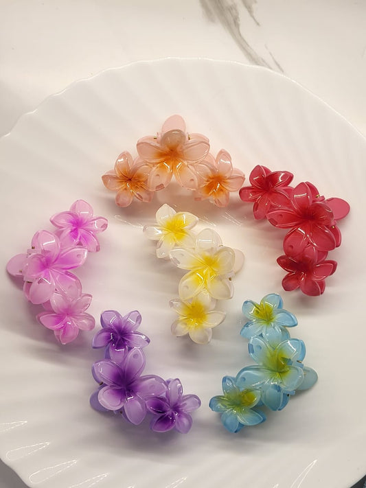 Bloom Petal Hair Claw 🌸