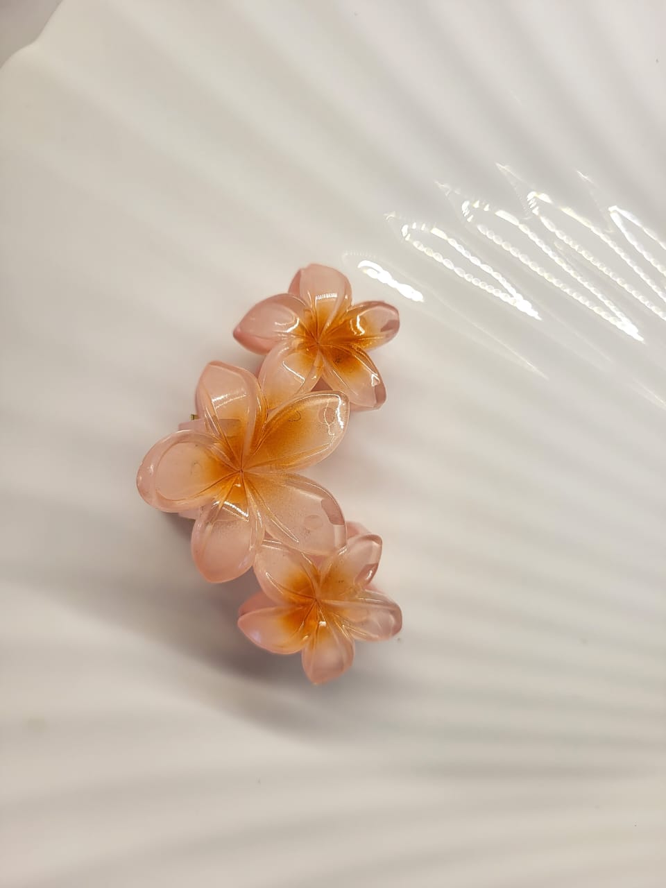 Bloom Petal Hair Claw 🌸