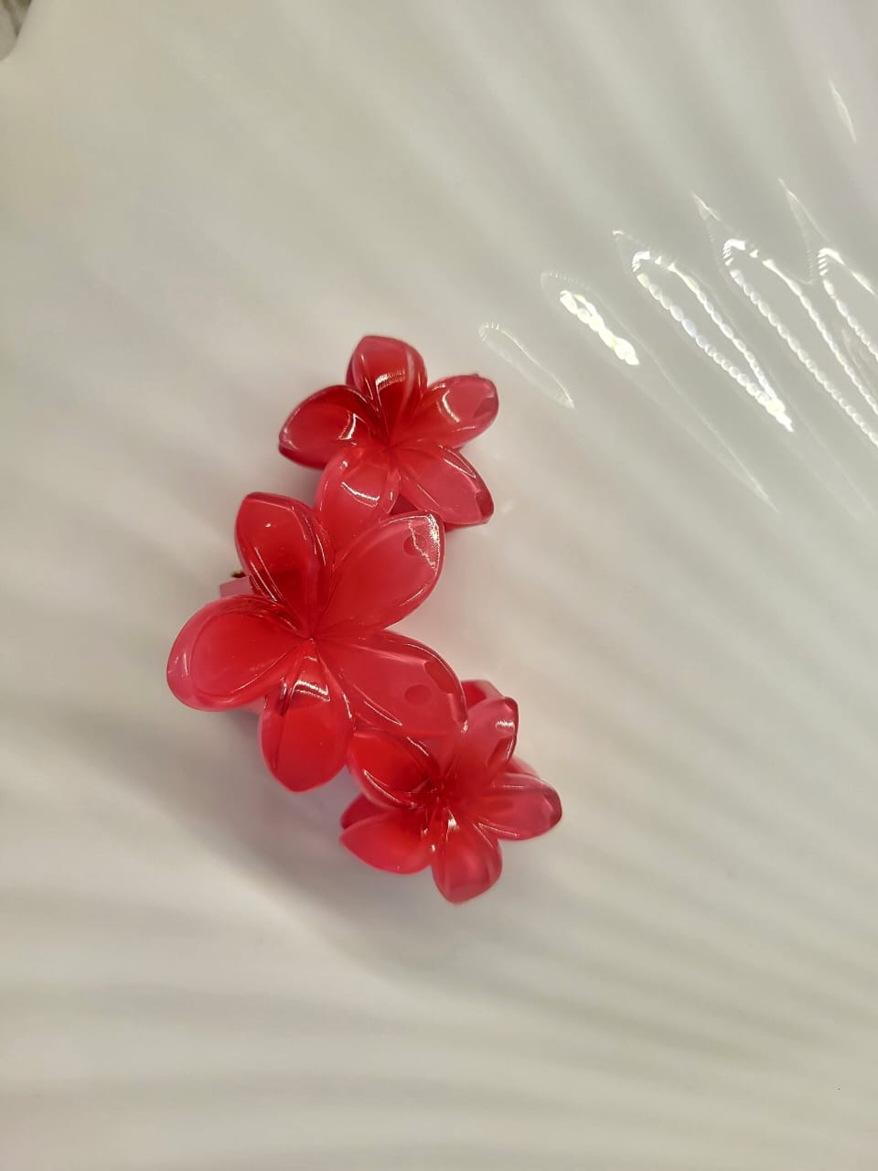 Bloom Petal Hair Claw 🌸