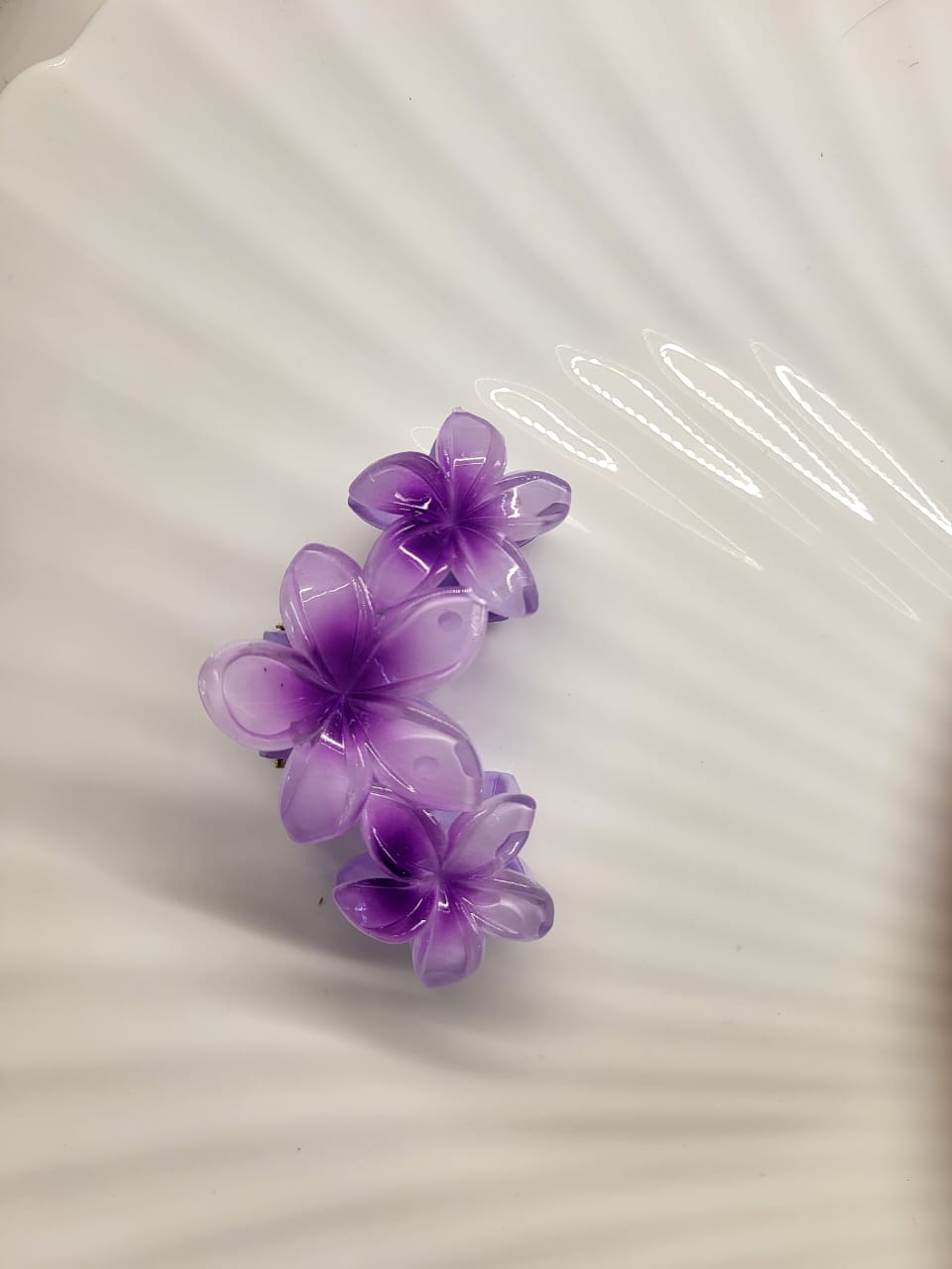 Bloom Petal Hair Claw 🌸